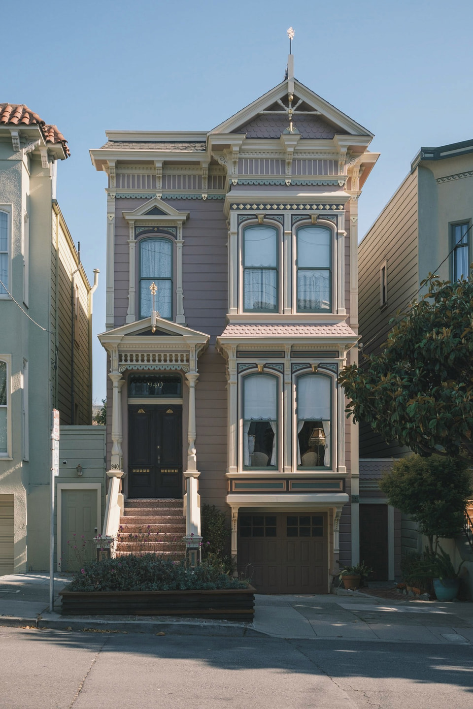 Facades, photograph 14