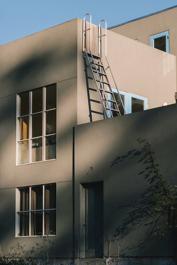 Light / Shadow, photograph 11